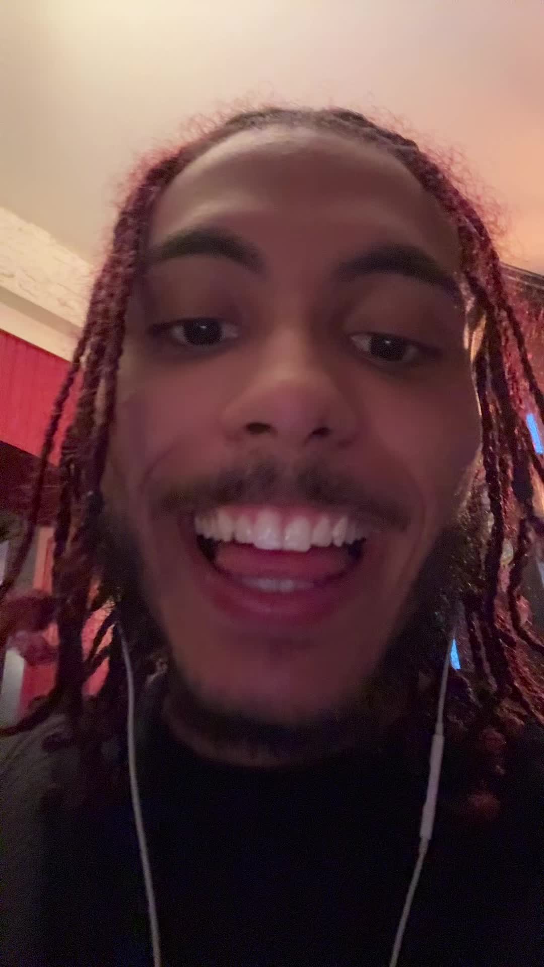 @✌🏽✌🏽