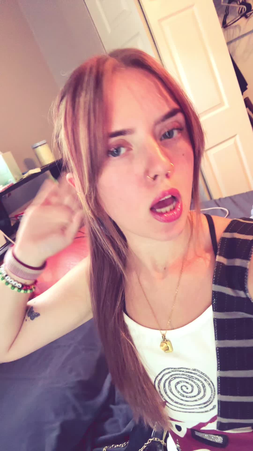 @Hailee :)