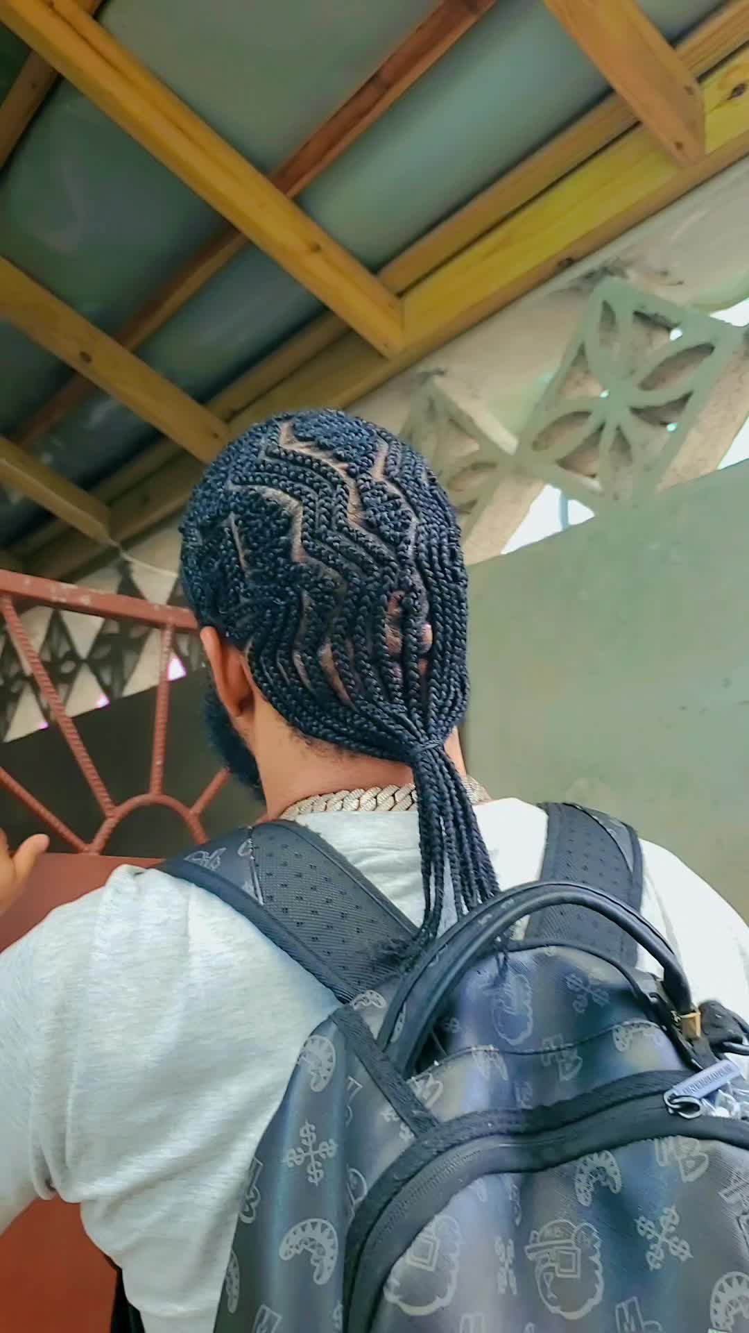 @Nesha's blessed hands🙌💇♀️