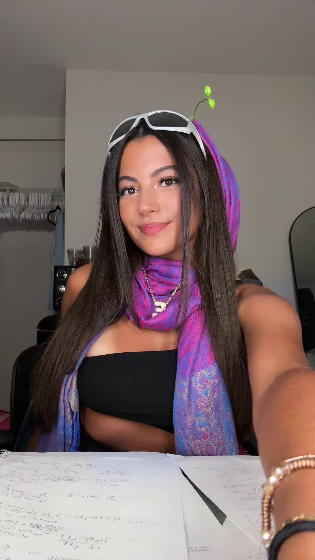@thatblondandbrunete