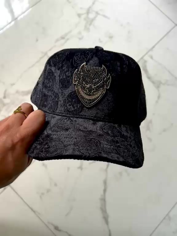 @_MR.CAPS_