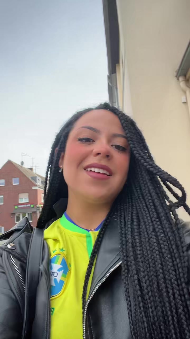@Larissa 🇧🇷🇩🇪