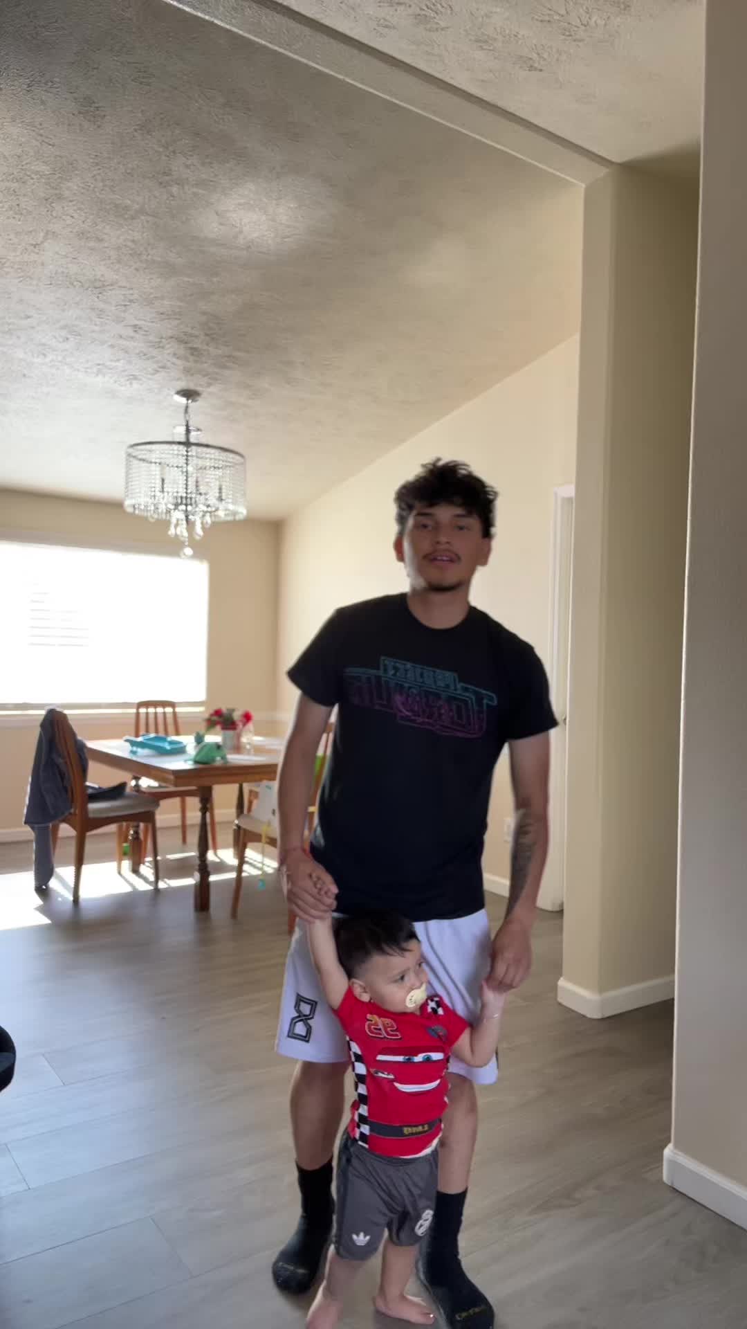 @POLLITO 🐣