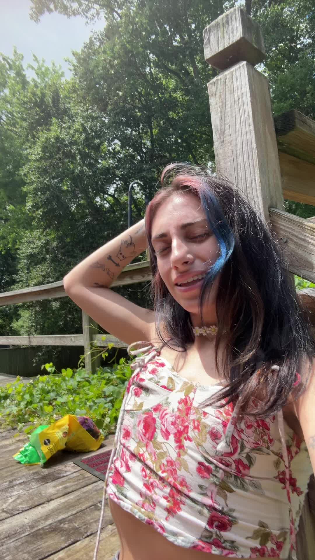 @weed queen