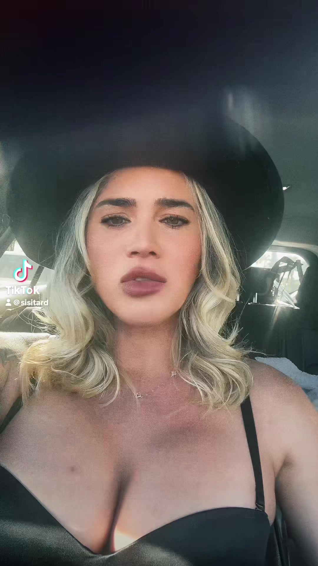 @SisitaRD🦋👄♋️