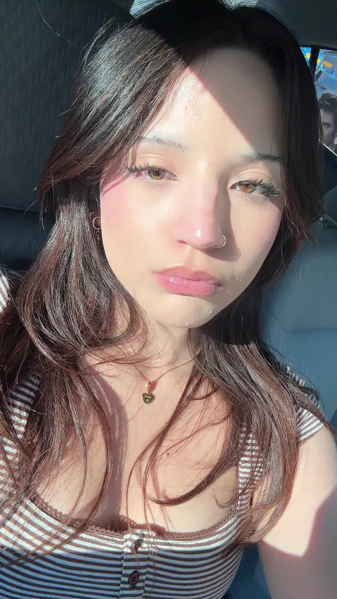 @daniela