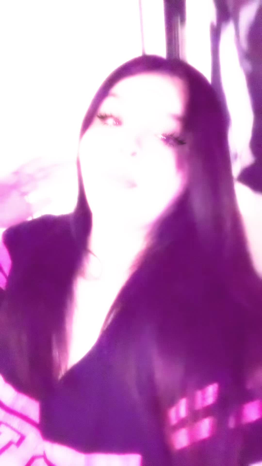 @Bella🥰