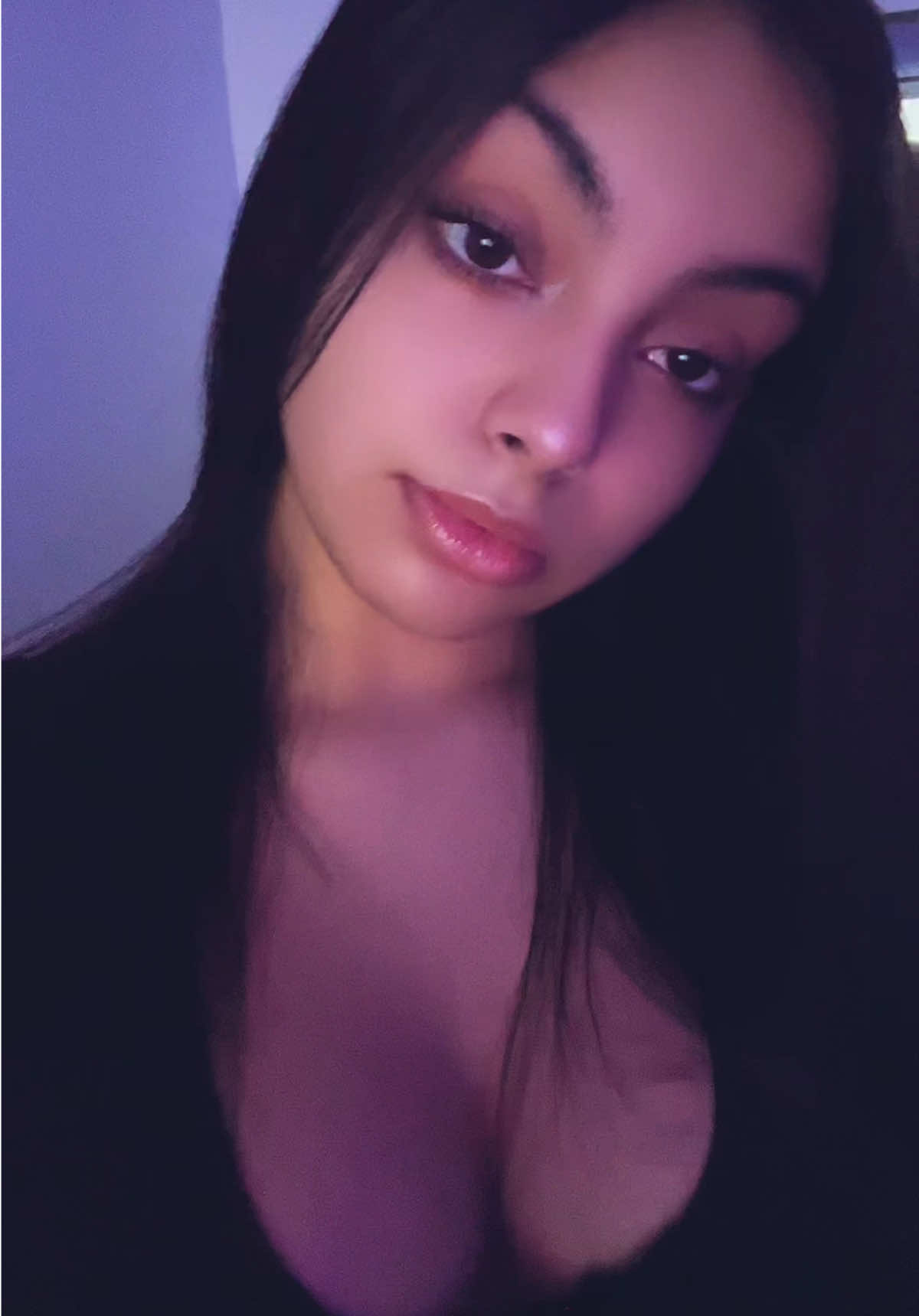 @Desi💋
