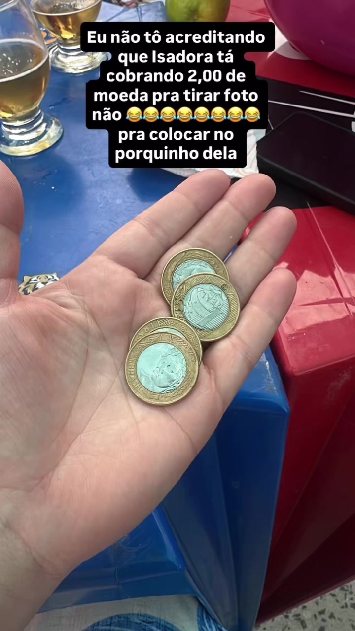 @Isadora