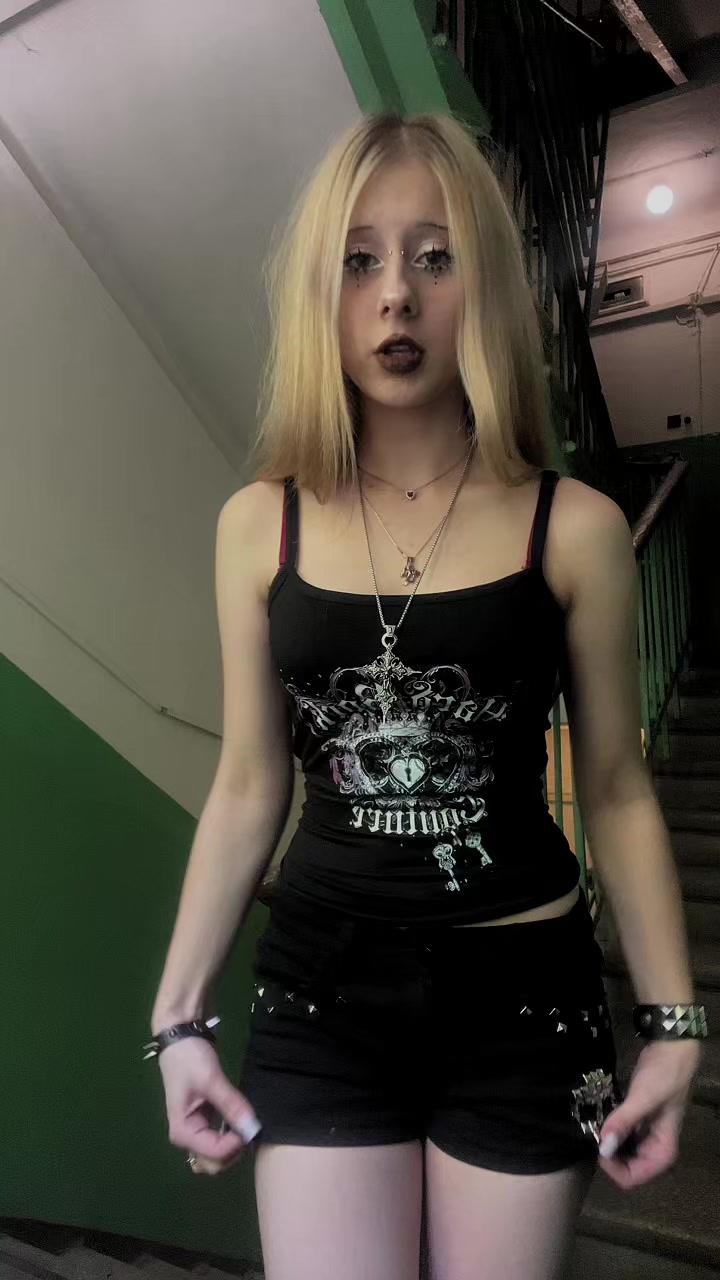 @bloody.kitty