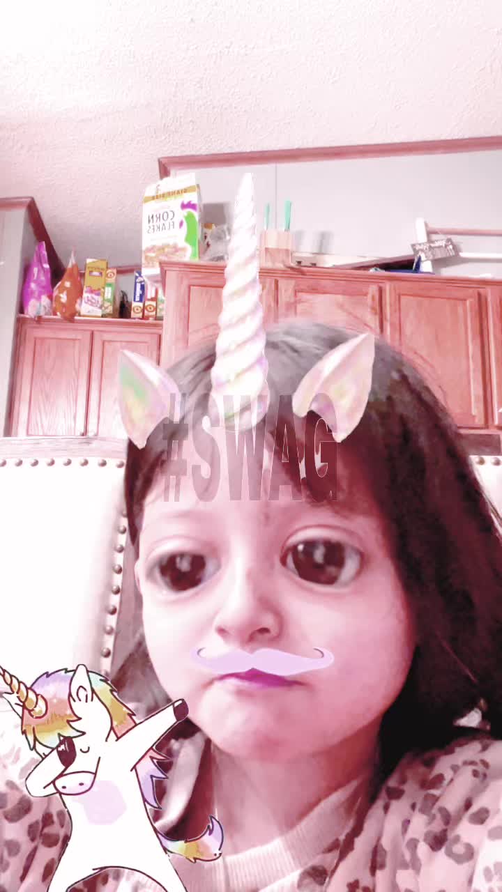 @Lucy Santos 🦄🐣