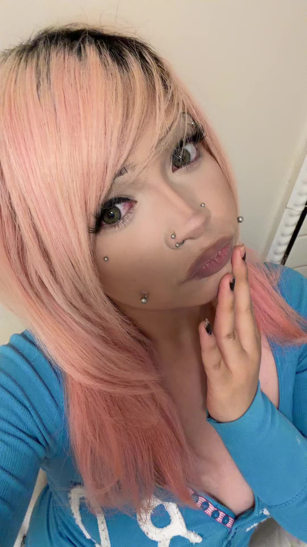 @sofi8_