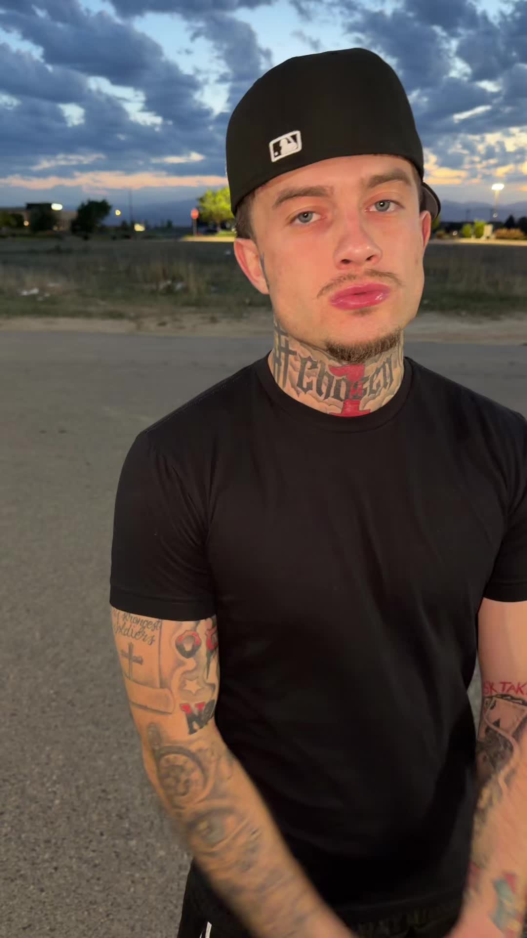 @Danoto 🦇