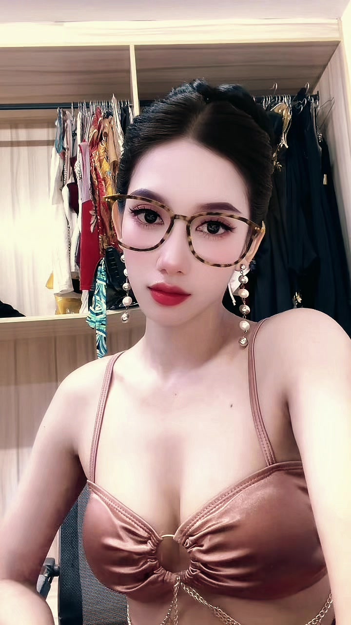 @๐Bella Vy๐