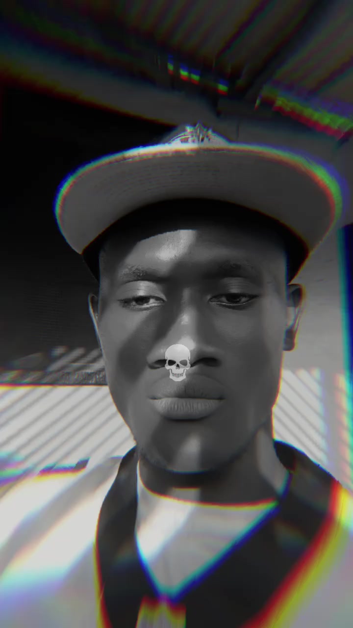 @🇬🇭Plügg BöwY🇱🇷