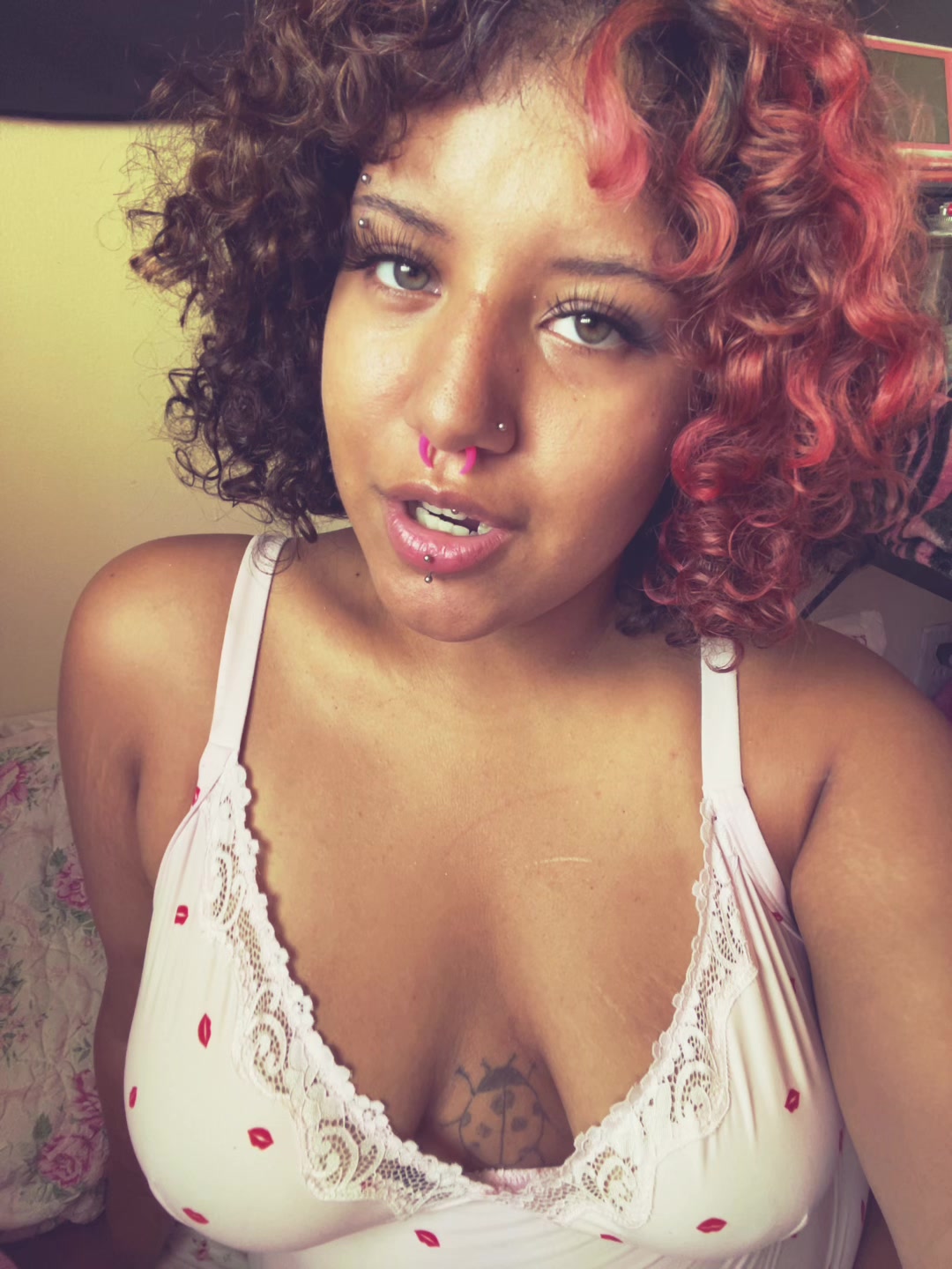 @🦄