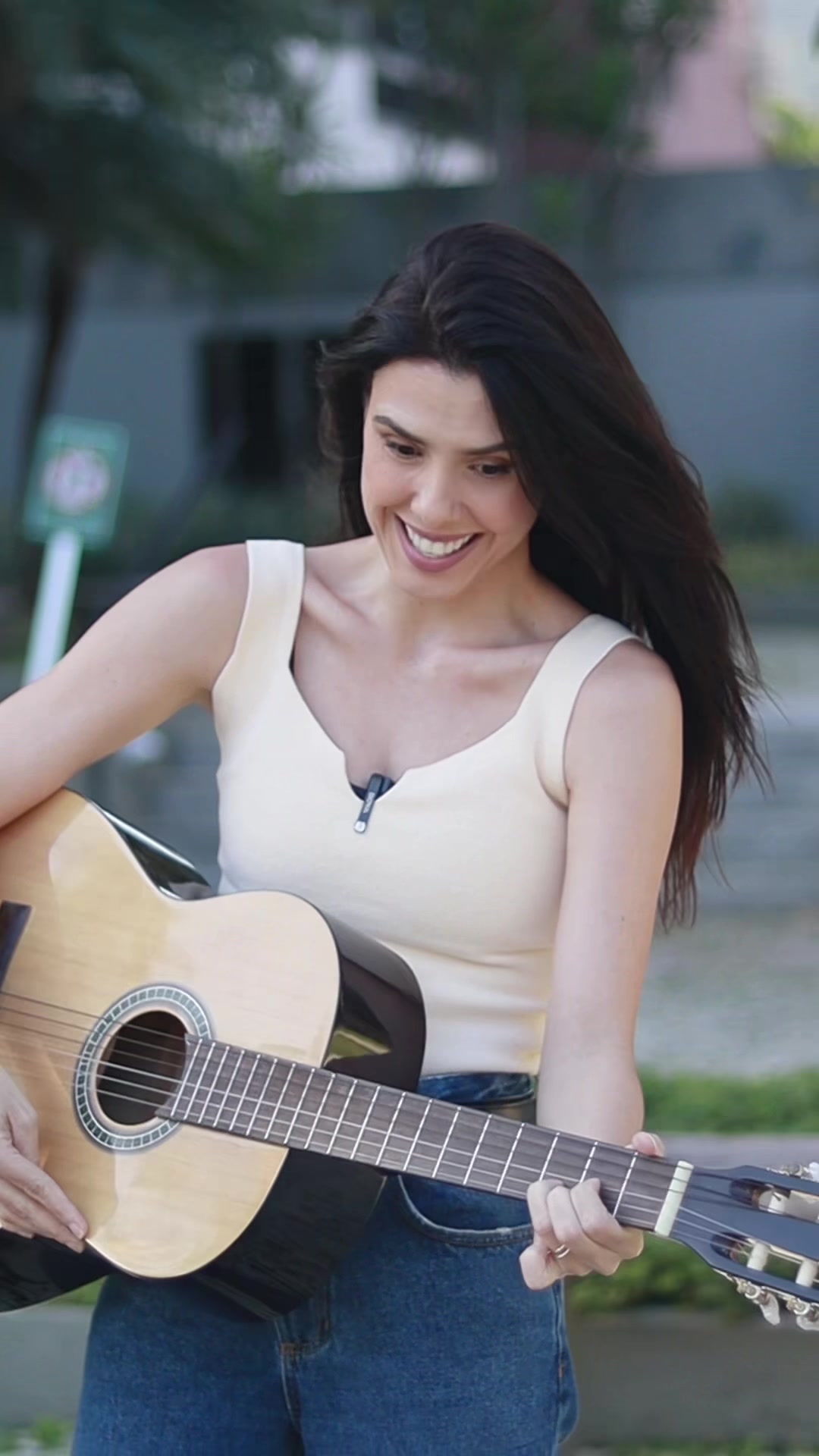 @Lívia Linhares