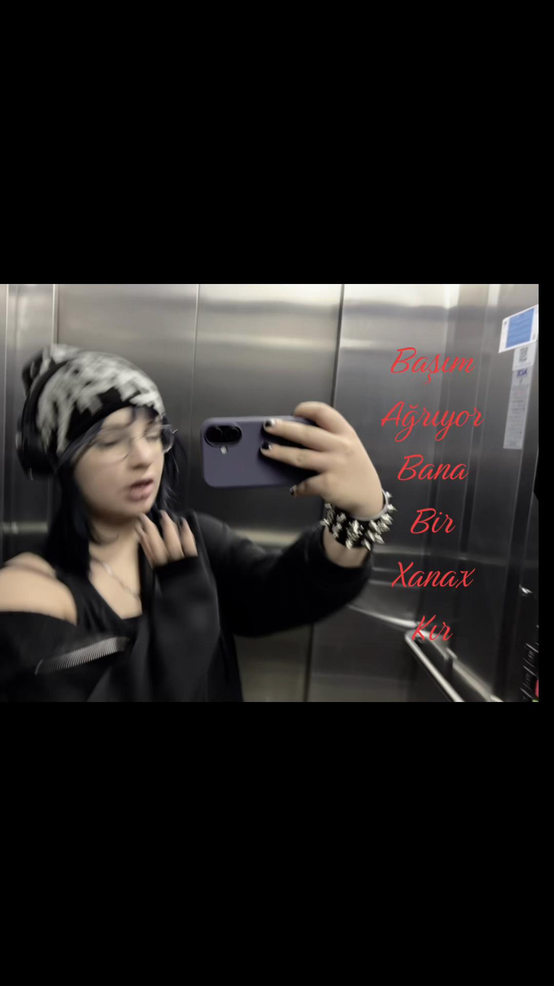 @Yardımettanrım