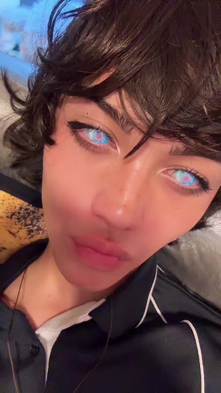 @nikolas