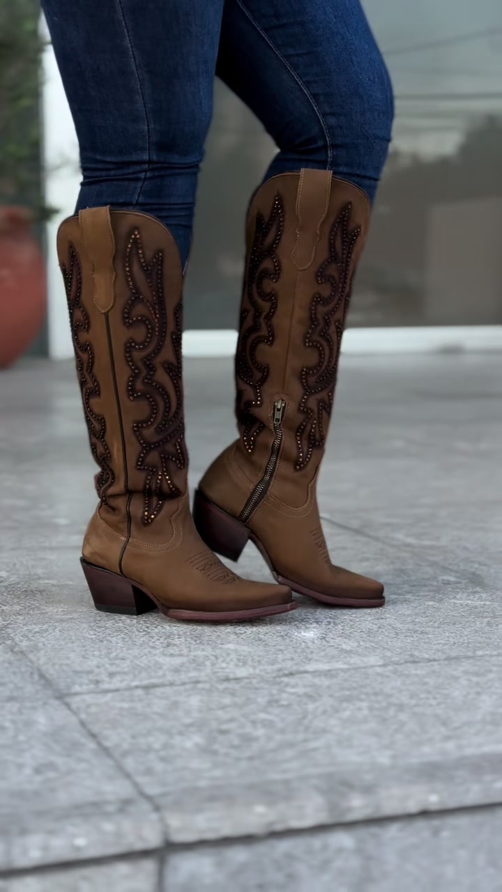 @Tania Hernández