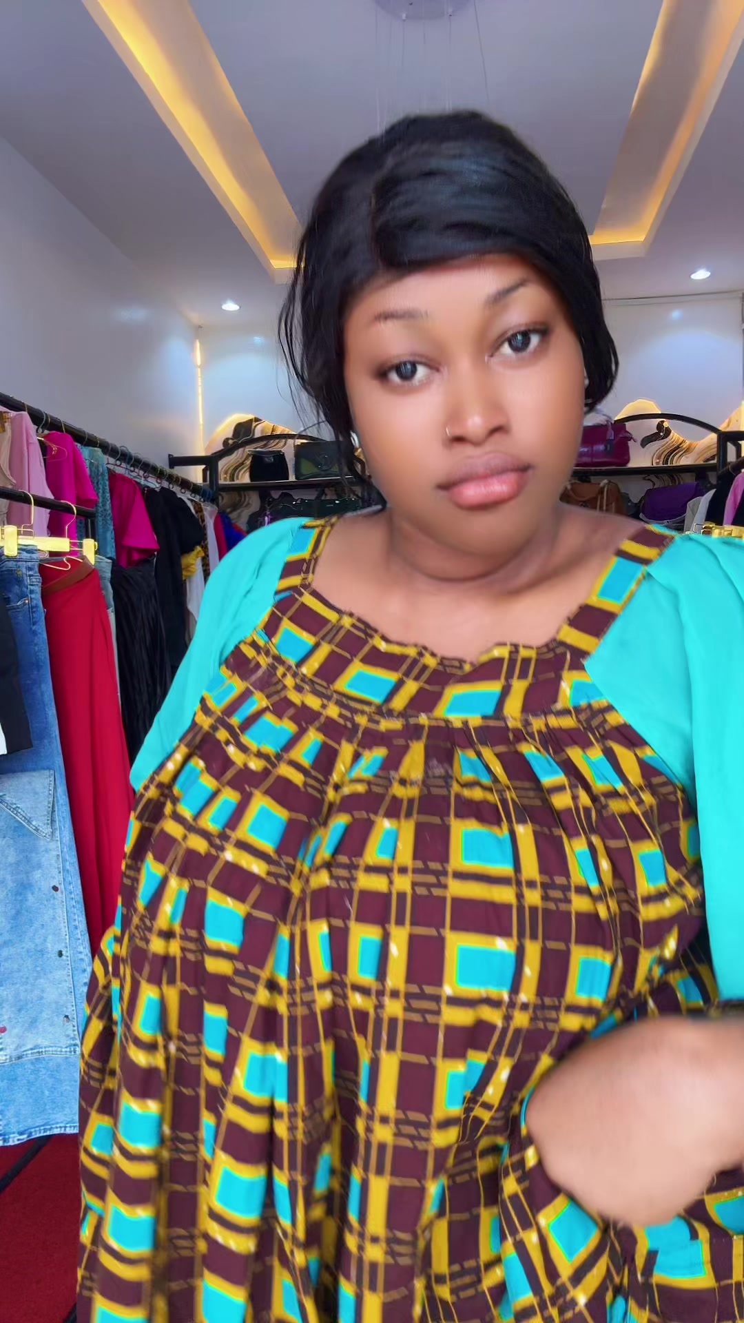 @GouraFashionShop(GouralaBombe)