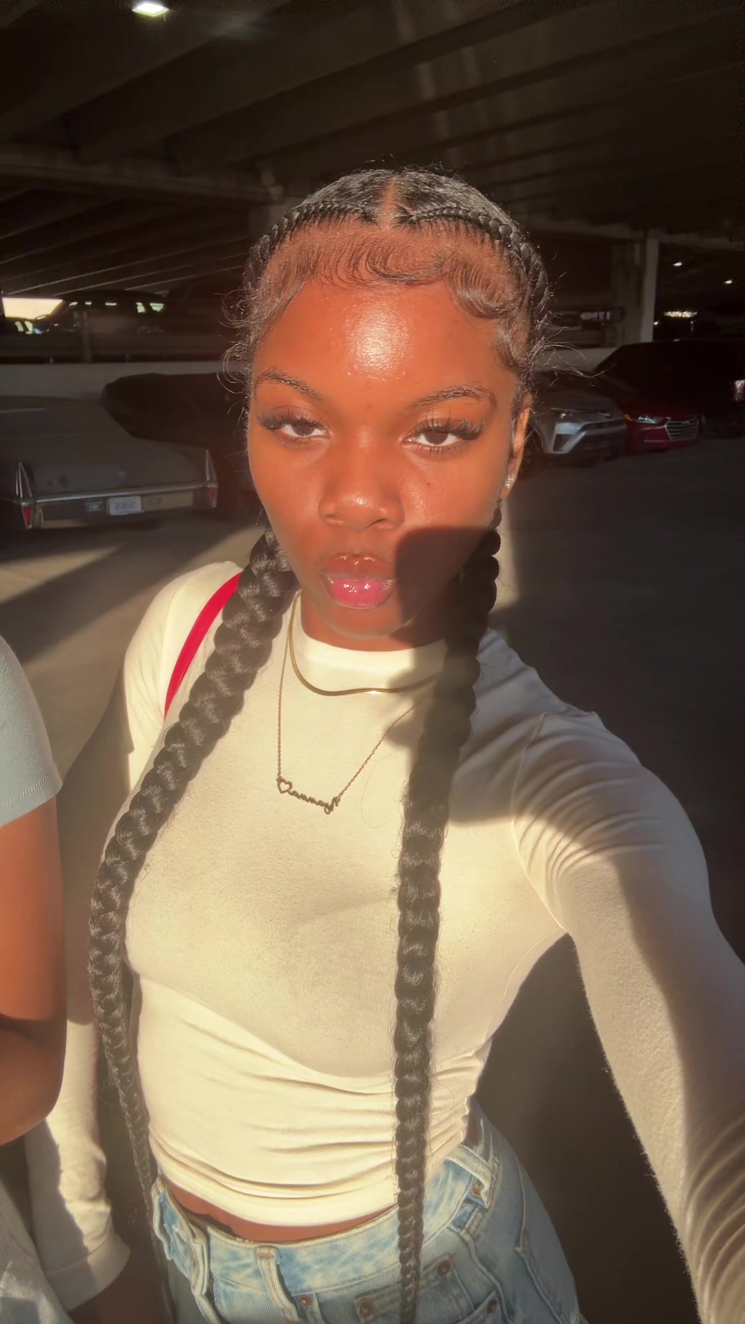 @iyaaa