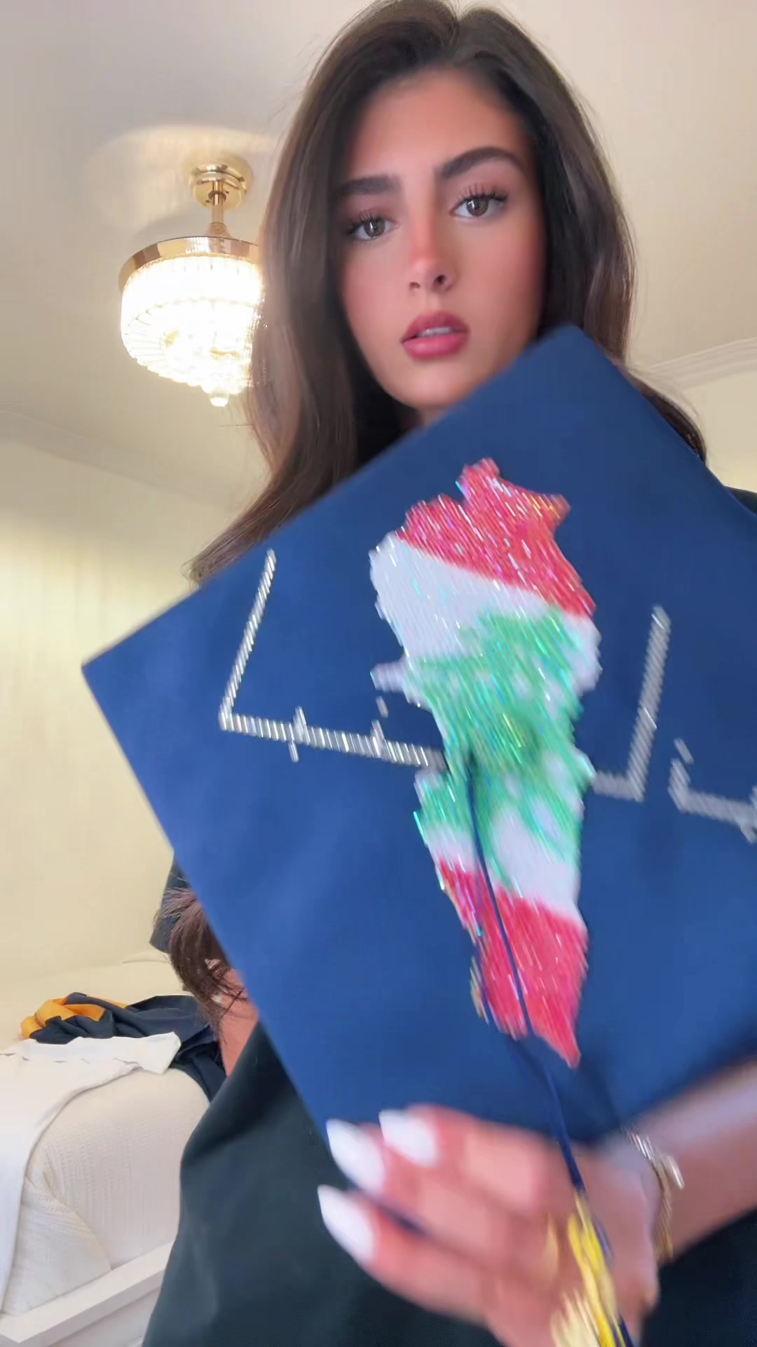 @𝐌𝐮𝐧𝐚
