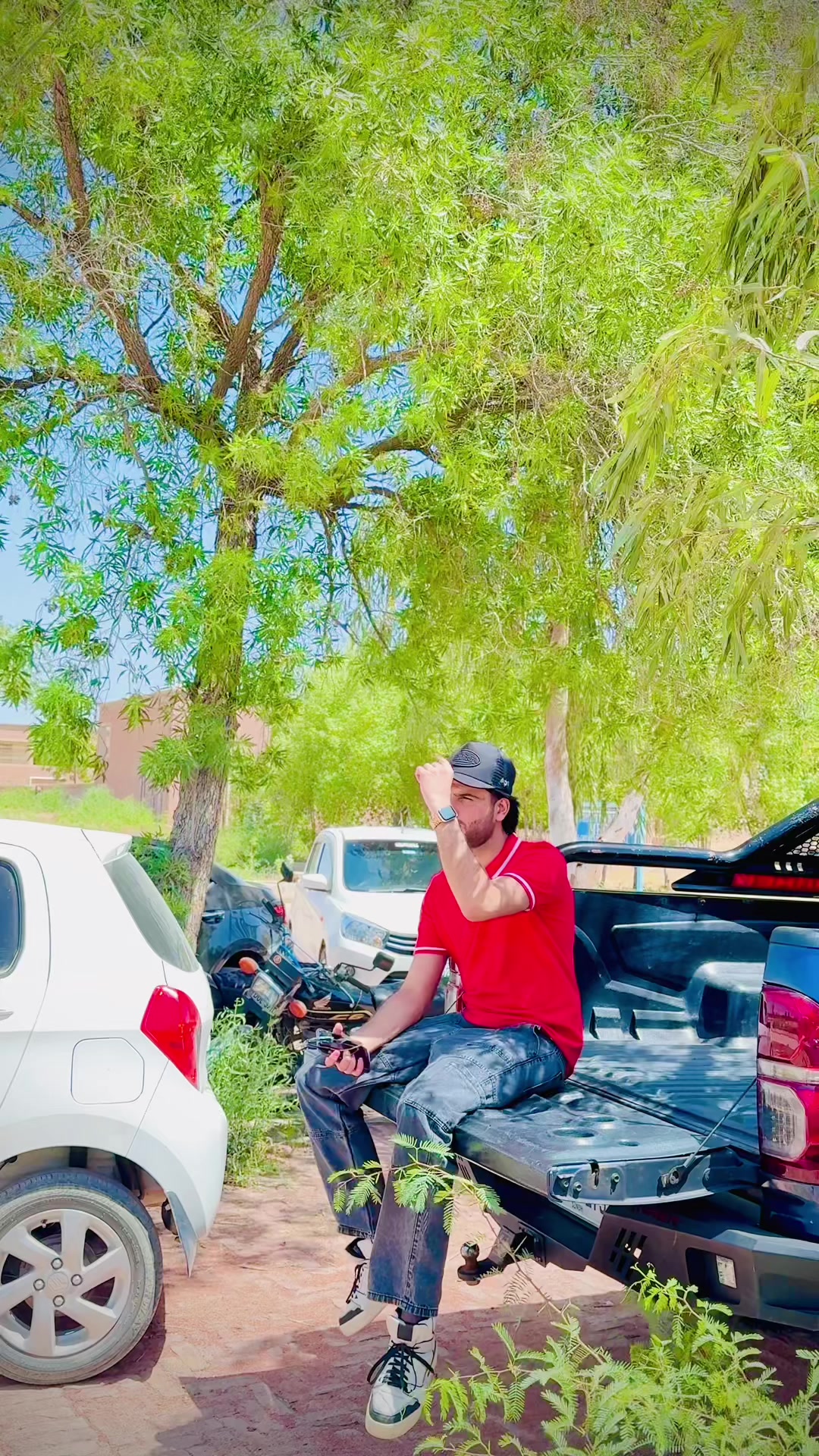 @𝓕𝓪𝓱𝓪𝓭 𝕷𝖆𝖌𝖍𝖆𝖗𝖎🦅