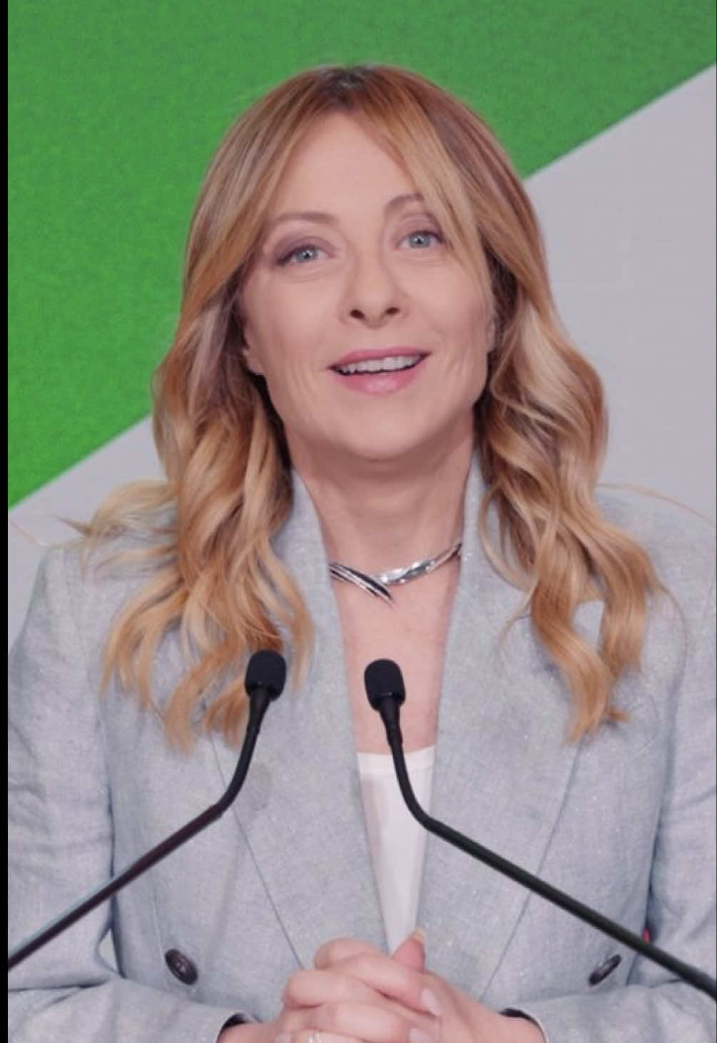 @Giorgia Meloni