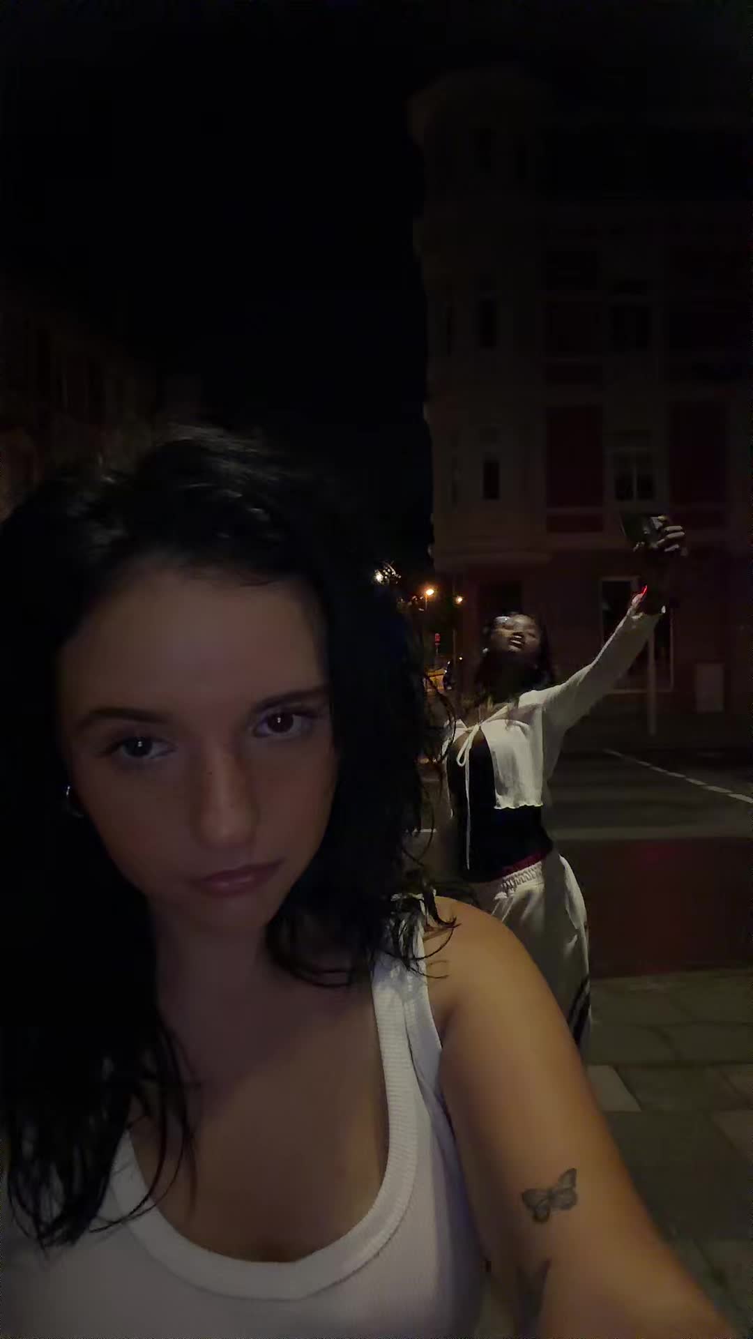 @🕷️