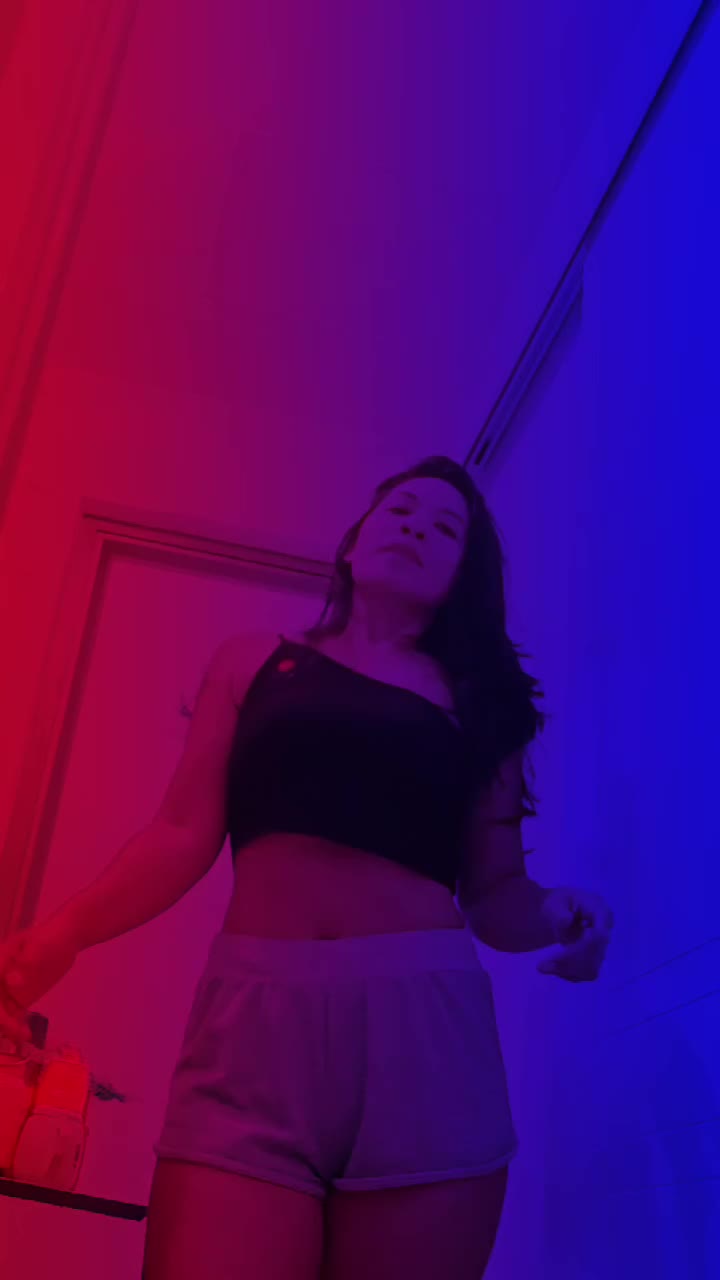 @Brat Lady ๐
