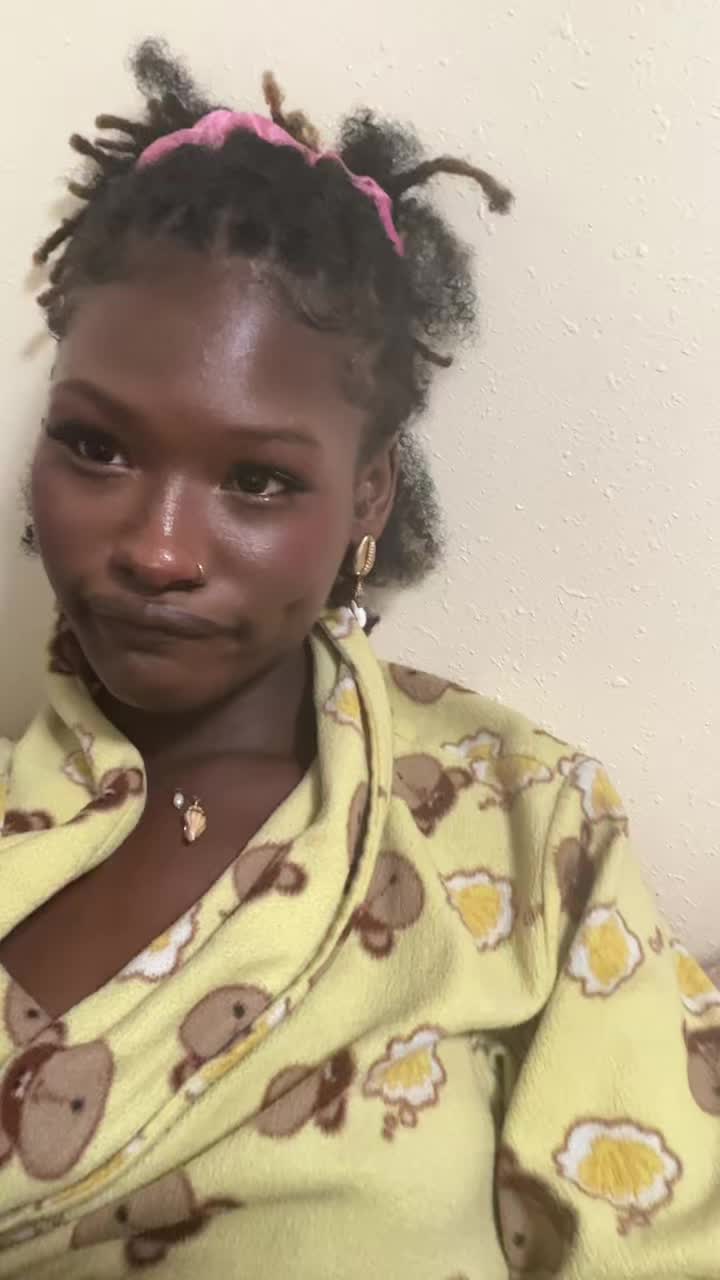 @🫶🏾