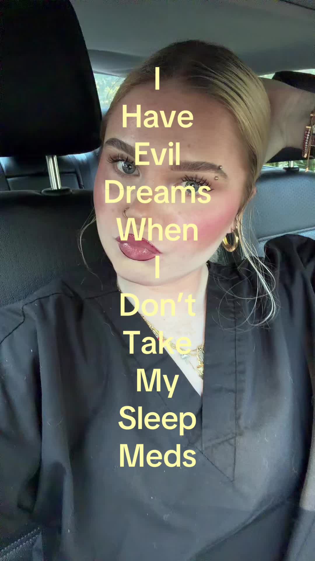 @mora🧛🏻♀️