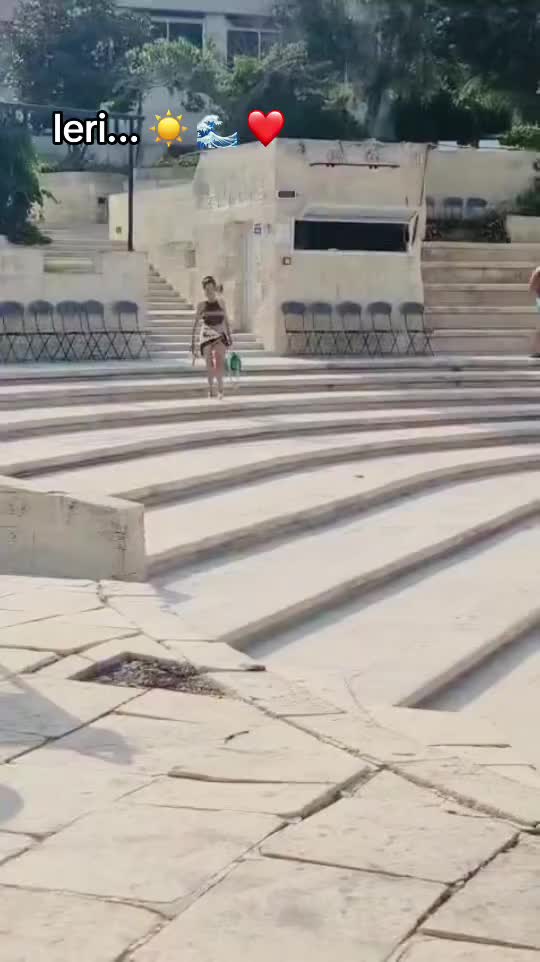 @Gia