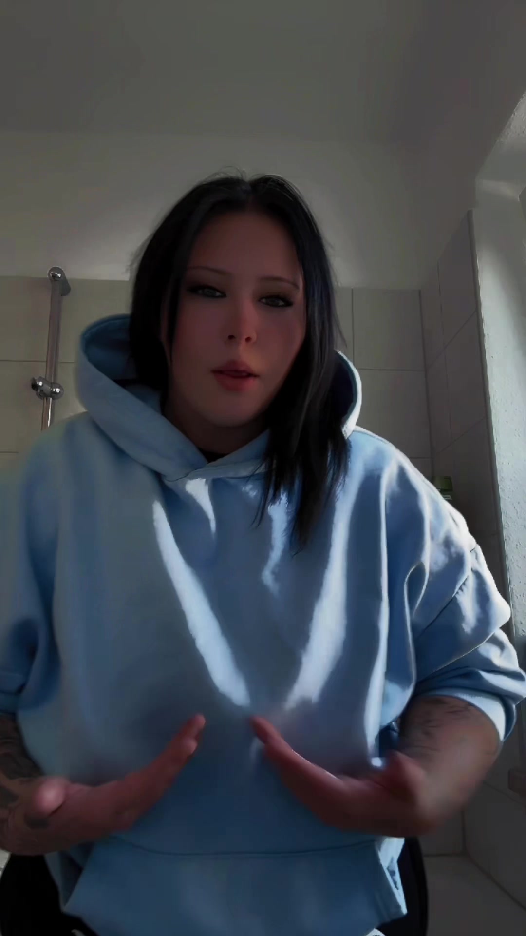 @mxllyXVIII