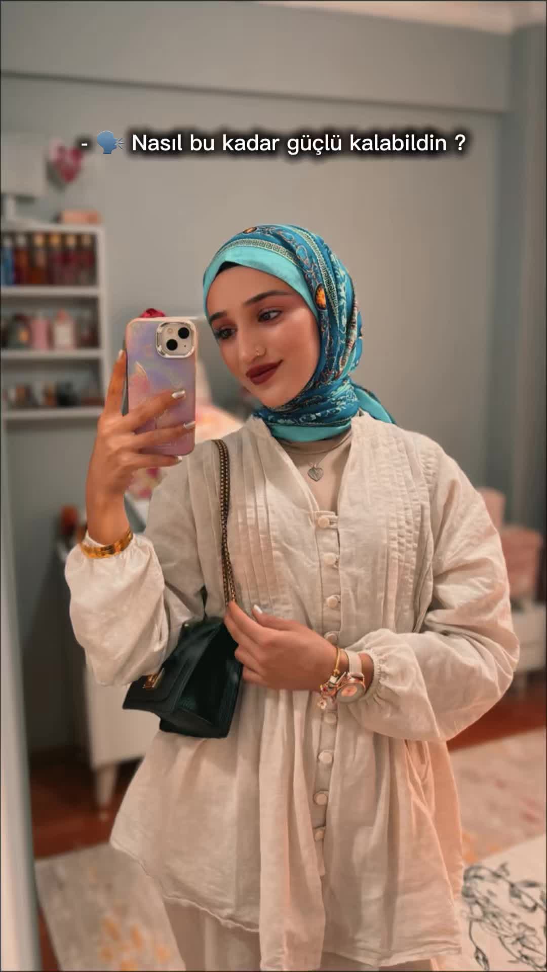 @𝓗𝓮𝓵𝓲𝓷𝓷