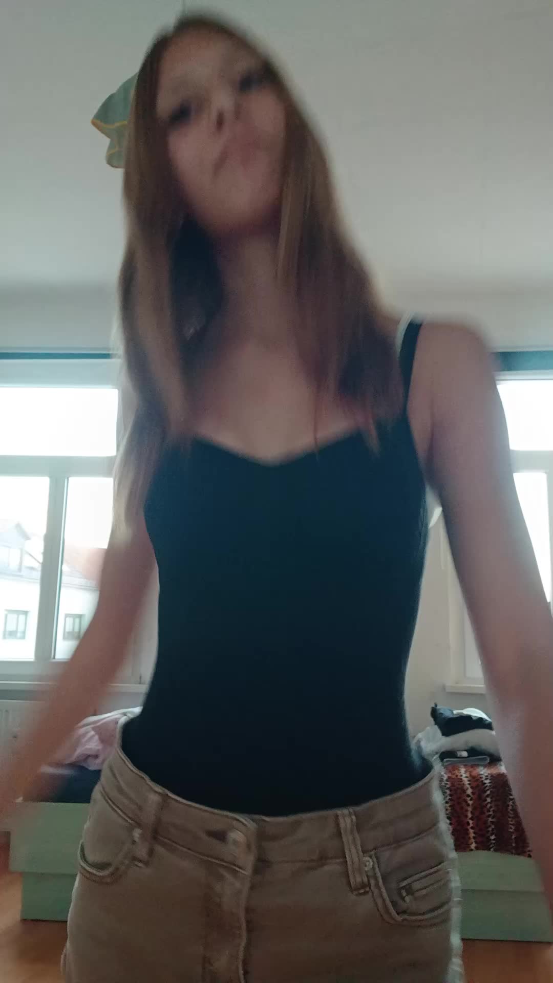 @𝕃𝕒𝕣𝕒 𝕊𝕠𝕡𝕙𝕚𝕖💙🤍