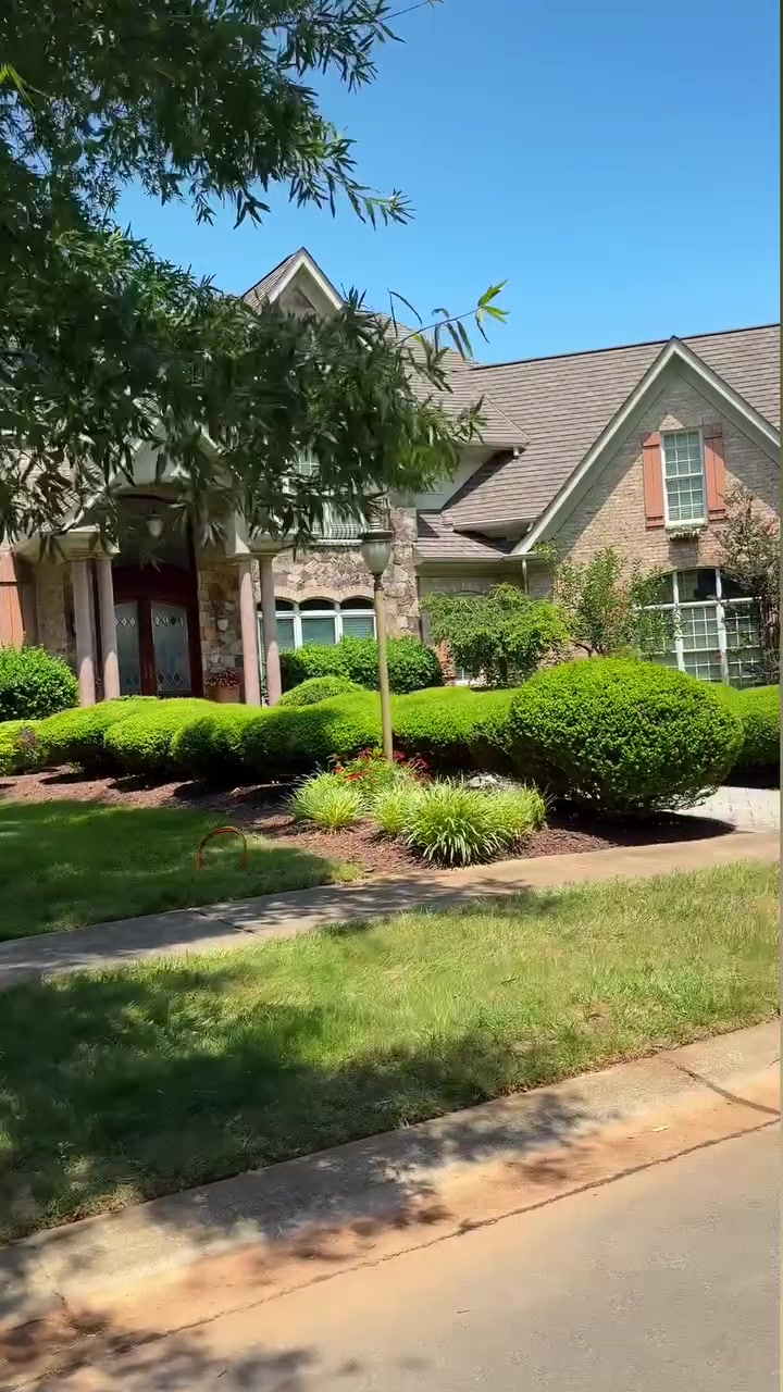 @𝐌𝐞𝐞𝐧𝐚 𝐊𝐡𝐚𝐧