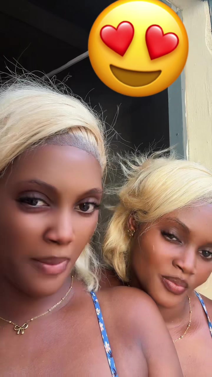 @Twins10👭😘
