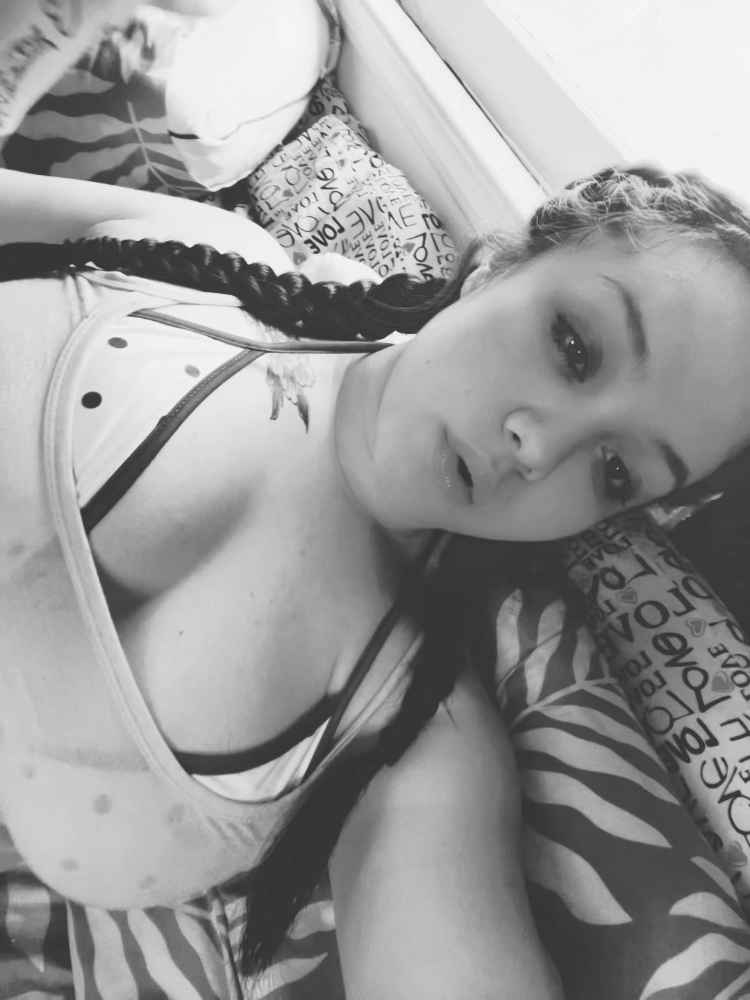 @…