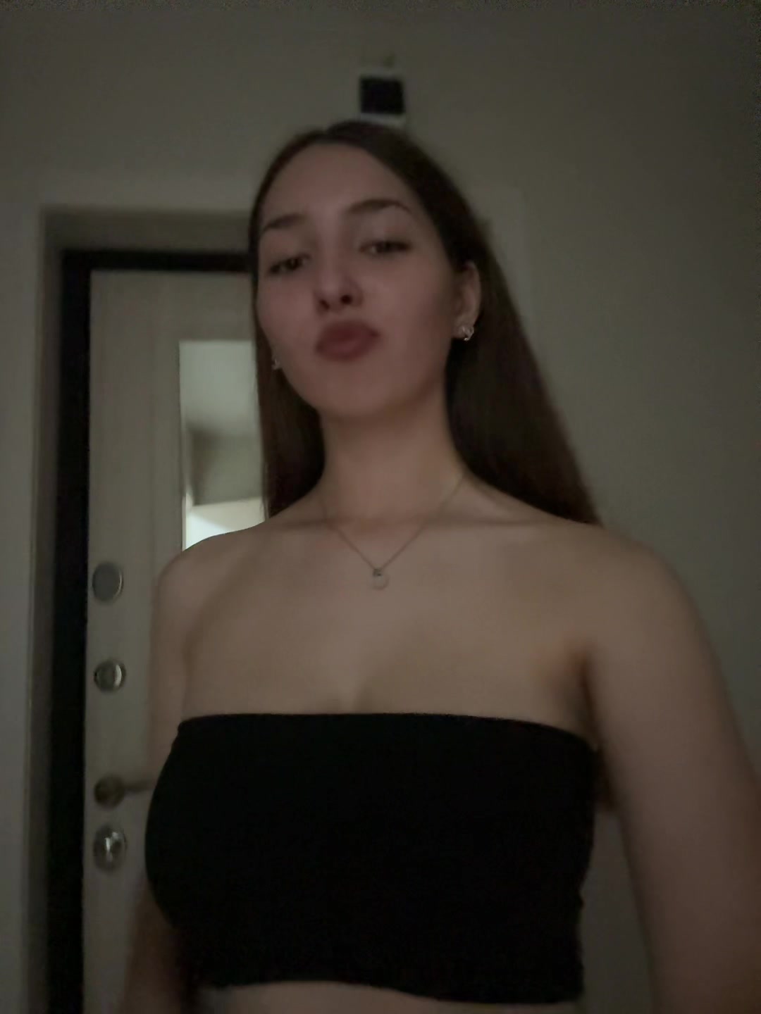 @user77070352332
