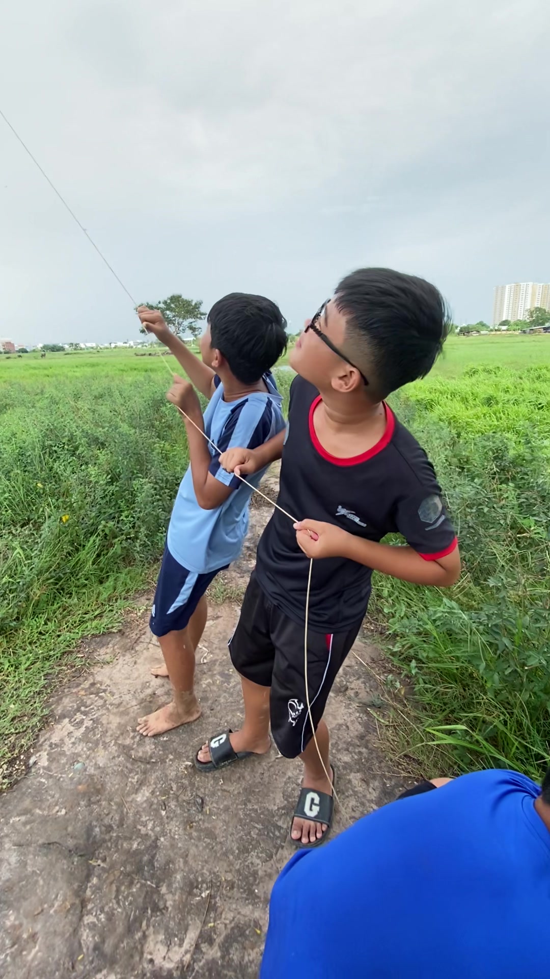 @Thả diều cùng Lợi
