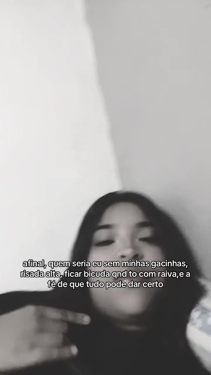 @Juliasilvaa$
