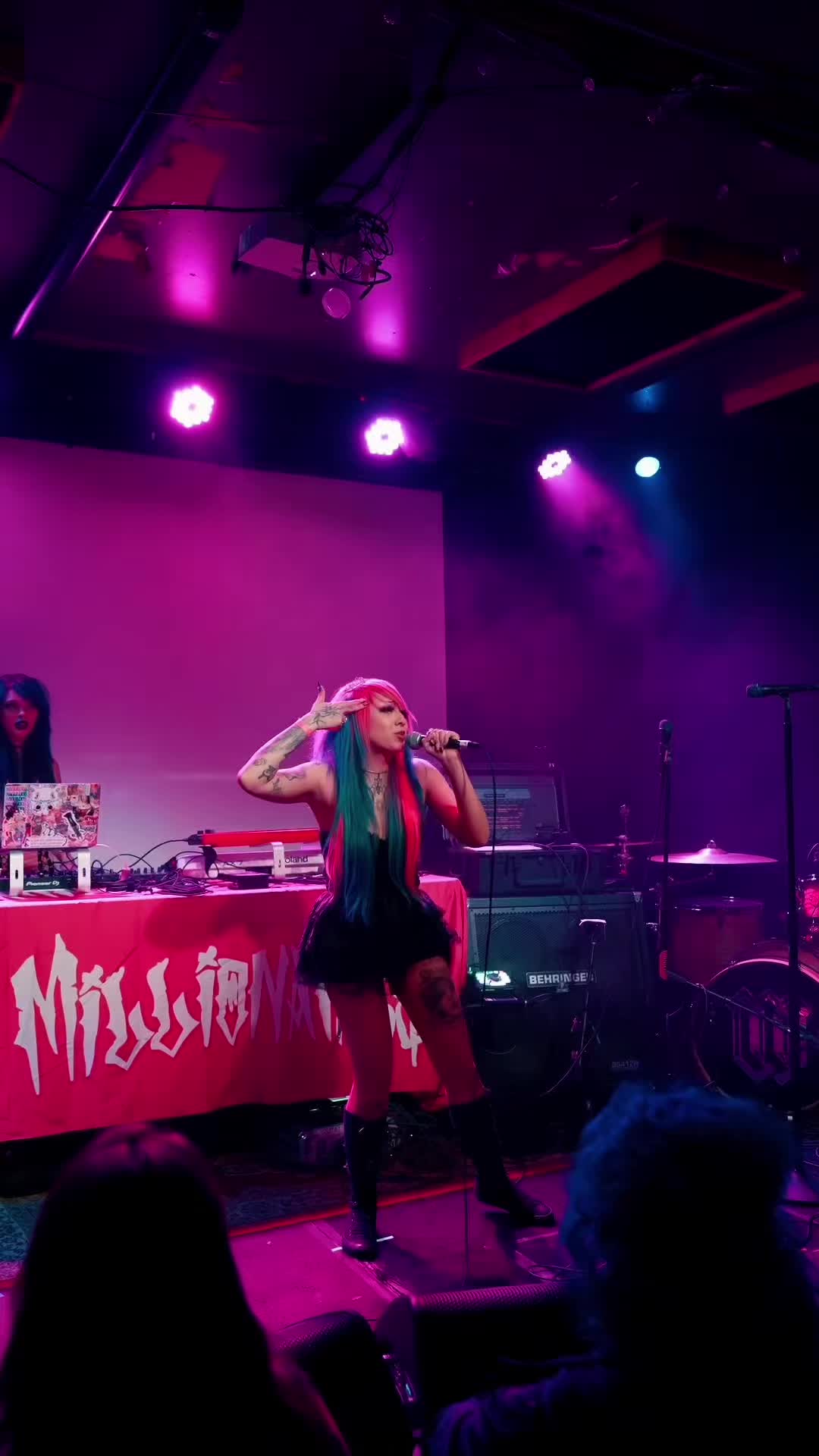 @nitrahneon