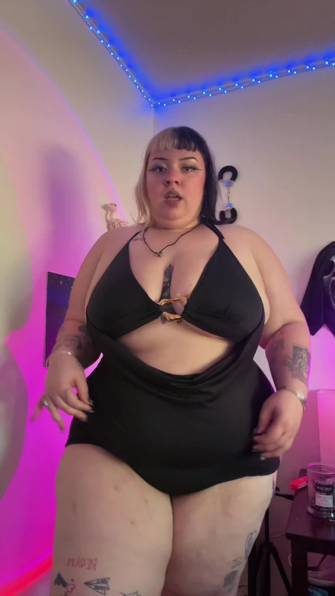 @shantellesworldd