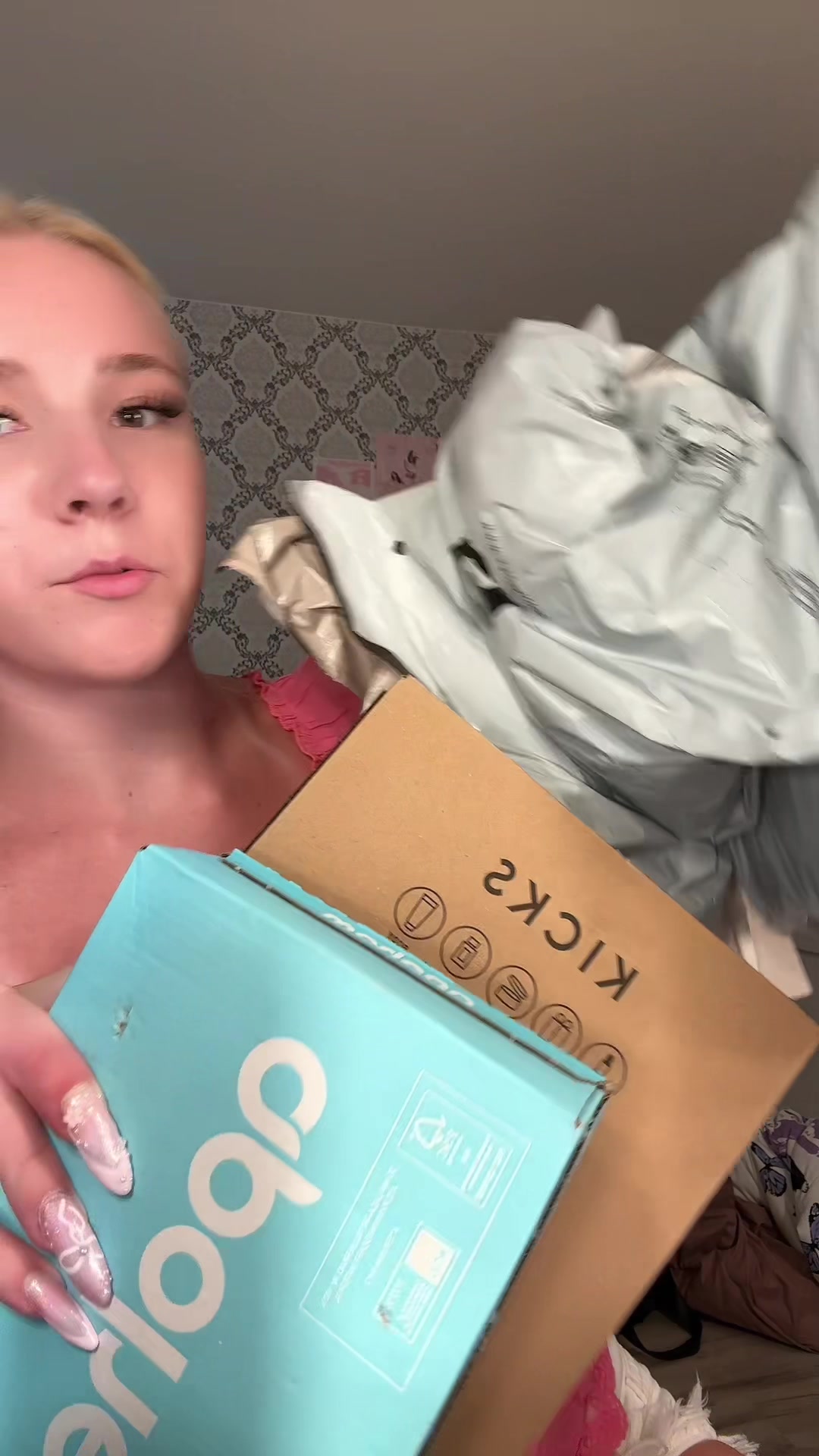 @hillevi
