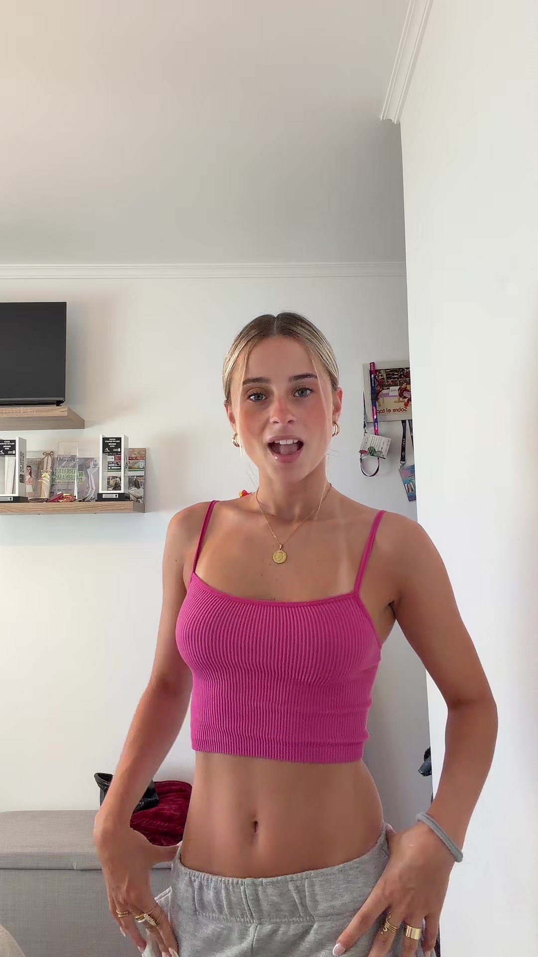 @luciaarivaas_