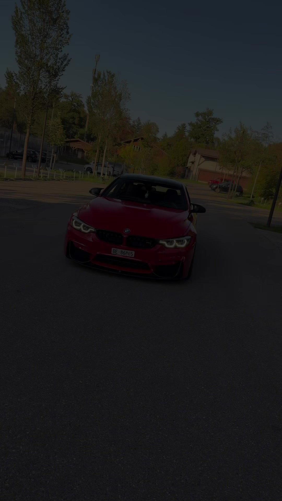 @⃟