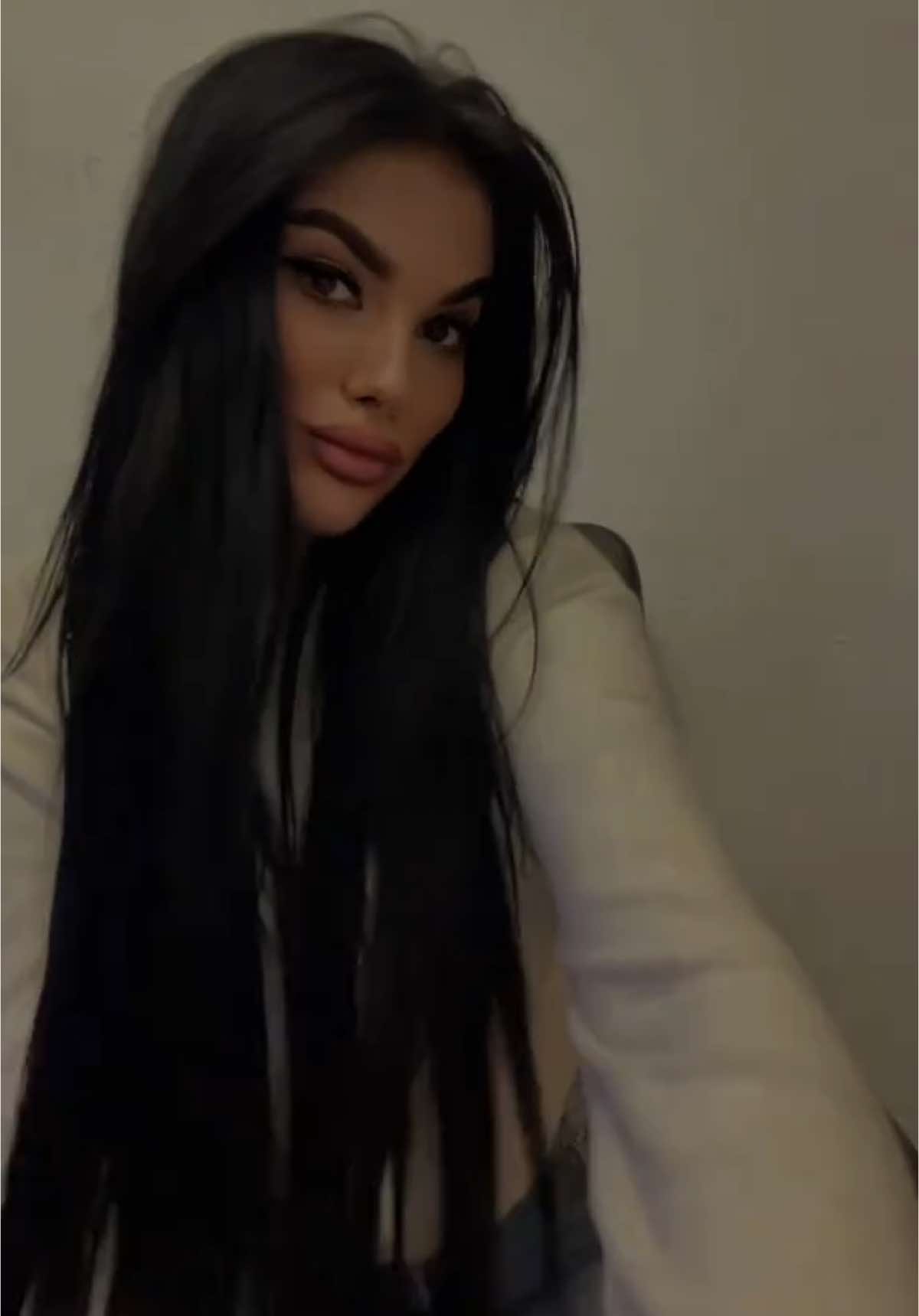 @Ajlla