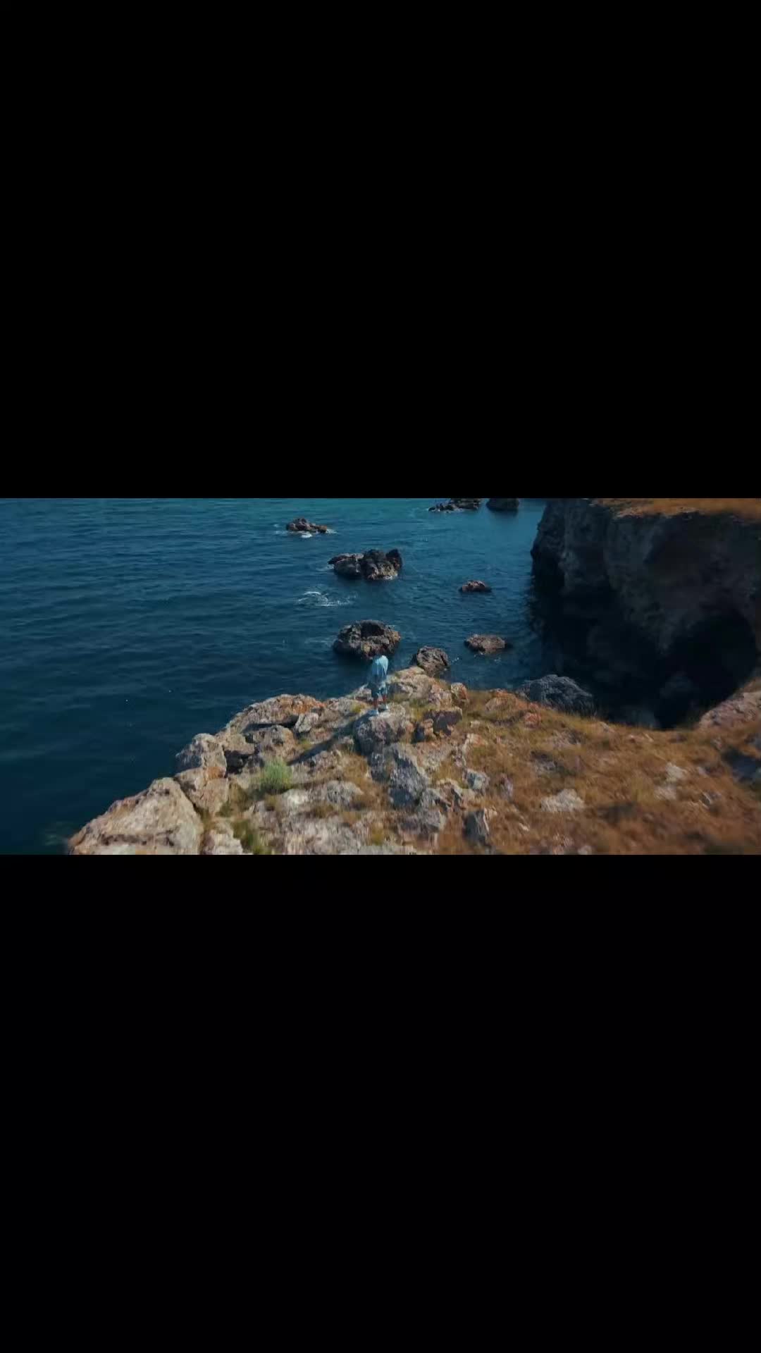 @Vlăduț. ²¹-¹⁰-¹⁹⁹¹💙💛❤️🇷🇴🙂